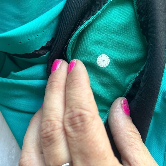 Lululemon Smooth Stride Crop Viridian
Green Pants Size 4 - Picture 4 of 9